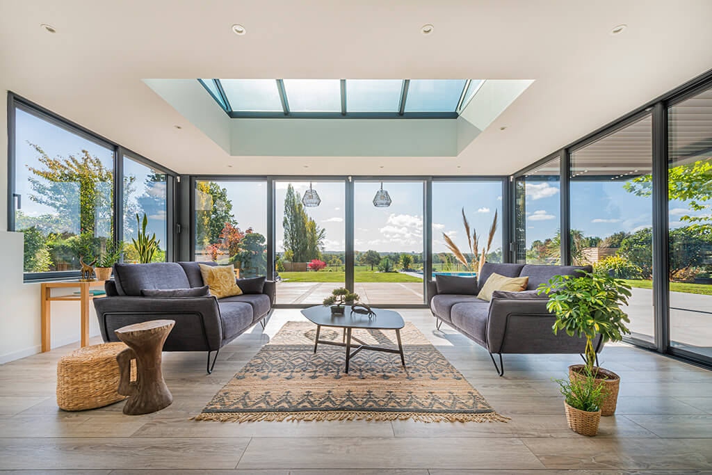 Veranda y cerramientos de aluminio — ampliación habitable del hogar